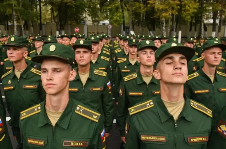 Поступаем в военные ВУЗы.
